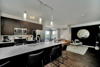 770 Skokie Blvd in Northbrook, IL - Building Photo - Building Photo