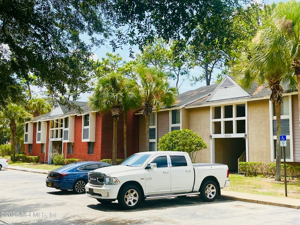 8880 Old Kings Rd S in Jacksonville, FL - Building Photo