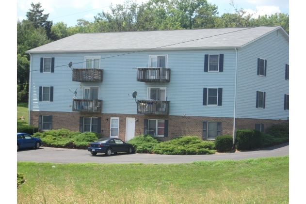 Mount View Apartments in Strasburg, VA - Foto de edificio - Building Photo