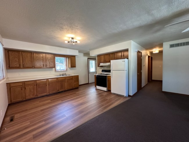 505 S Apple Rd in Osceola, IN - Building Photo - Building Photo