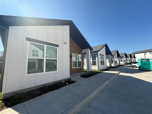 property at 4413 Janssen Ave