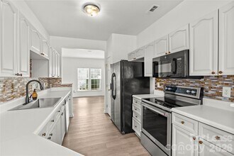 4930 Prosperity Ridge Rd in Charlotte, NC - Building Photo - Building Photo