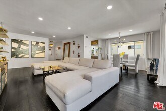 7949 Selma Ave in Los Angeles, CA - Building Photo - Building Photo