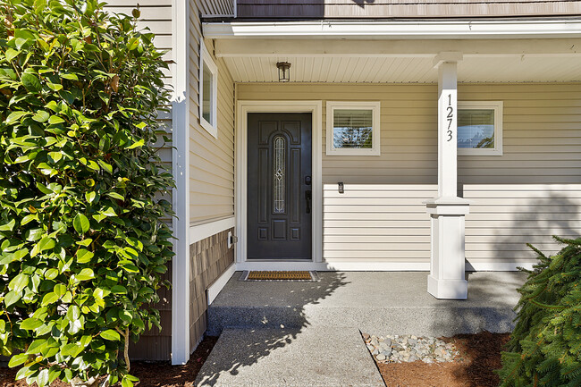 1273 Burnside Pl in Dupont, WA - Building Photo - Building Photo
