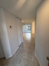 2204 Glenmoor Dr in West Palm Beach, FL - Foto de edificio - Building Photo