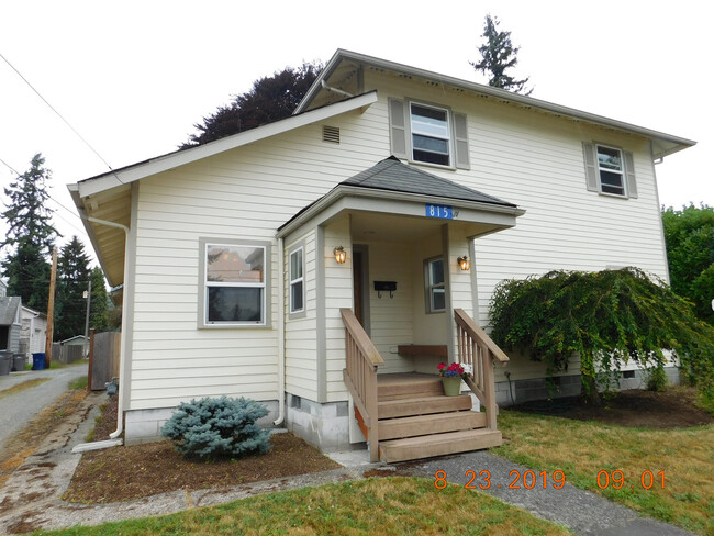 property at 815 E Rio Vista Ave