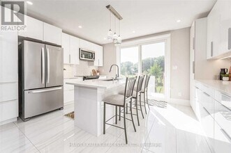 26 Leyton Ave in Toronto, ON - Building Photo - Building Photo