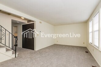 7699 Mt Hood in Huber Heights, OH - Building Photo - Building Photo