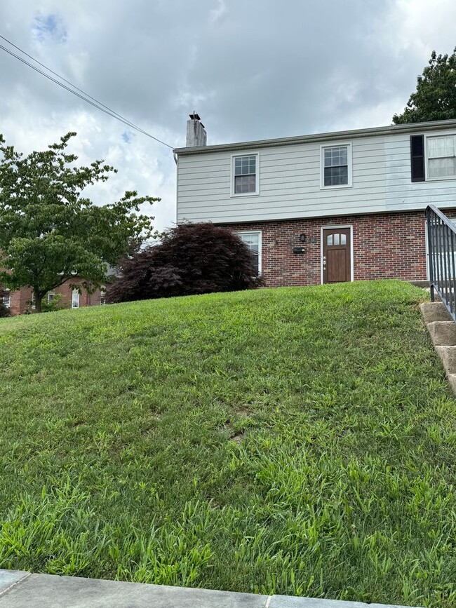 54 S Main St in Perkasie, PA - Building Photo - Building Photo