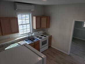 2 Bancroft Rd in Londonderry, NH - Building Photo - Building Photo