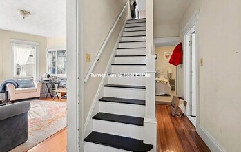 116 Pearson Rd, Unit 2 in Somerville, MA - Foto de edificio - Building Photo