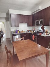3048 N Drake Ave-Unit -2F in Chicago, IL - Foto de edificio - Building Photo