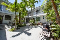 123 3rd St in Miami Beach, FL - Building Photo - Building Photo