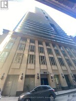 70 Temperance St in Toronto, ON - Building Photo