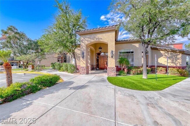 4400 S Jones Blvd in Las Vegas, NV - Building Photo - Building Photo