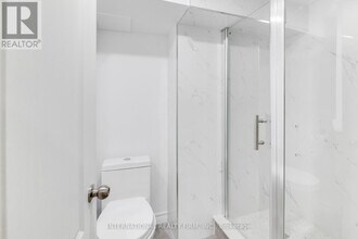 121 Prairie Dr in Toronto, ON - Building Photo - Building Photo
