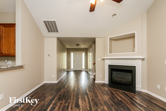 1918 Sugarbush Dr in Charlotte, NC - Foto de edificio - Building Photo