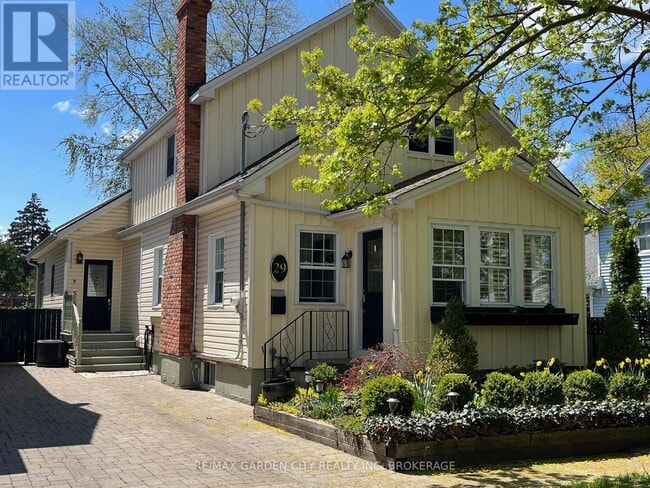 property at 29 Ann St