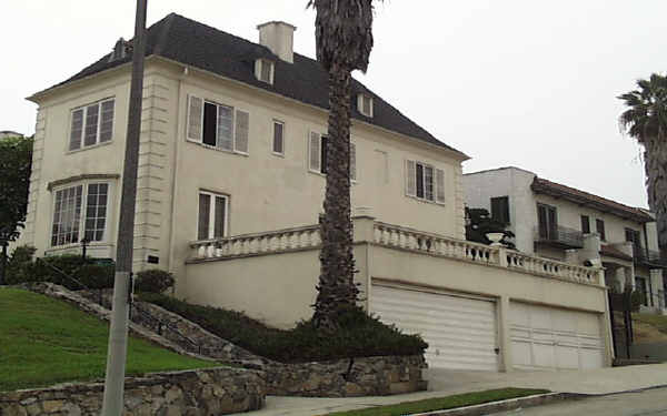 3612-3624 Country Club Dr in Los Angeles, CA - Foto de edificio