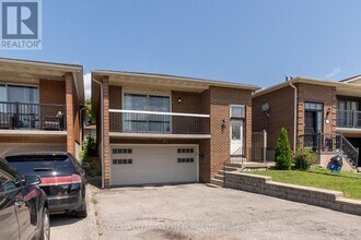 54 ASHBURN UPPER Crescent in Vaughan, ON - Building Photo - Building Photo
