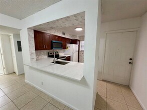 3355 Jaywood Terrace, Unit J111 in Boca Raton, FL - Building Photo - Building Photo