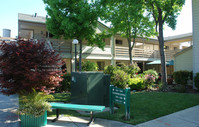 Le Beaulieu Apartments in Cupertino, CA - Foto de edificio - Building Photo