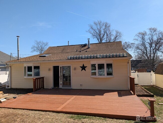 33 Caldwell Rd in Edison, NJ - Building Photo - Building Photo