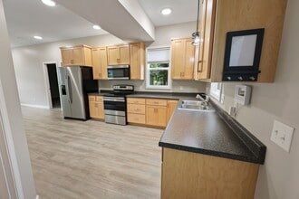 1101 Broadway Ave S in Sauk Rapids, MN - Building Photo - Building Photo