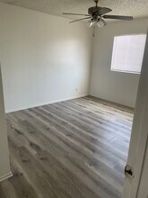 1515 W 84th Pl, Unit 1511 in Los Angeles, CA - Building Photo - Building Photo