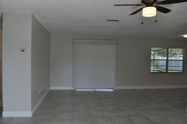 17 Felter Ln in Palm Coast, FL - Building Photo - Building Photo