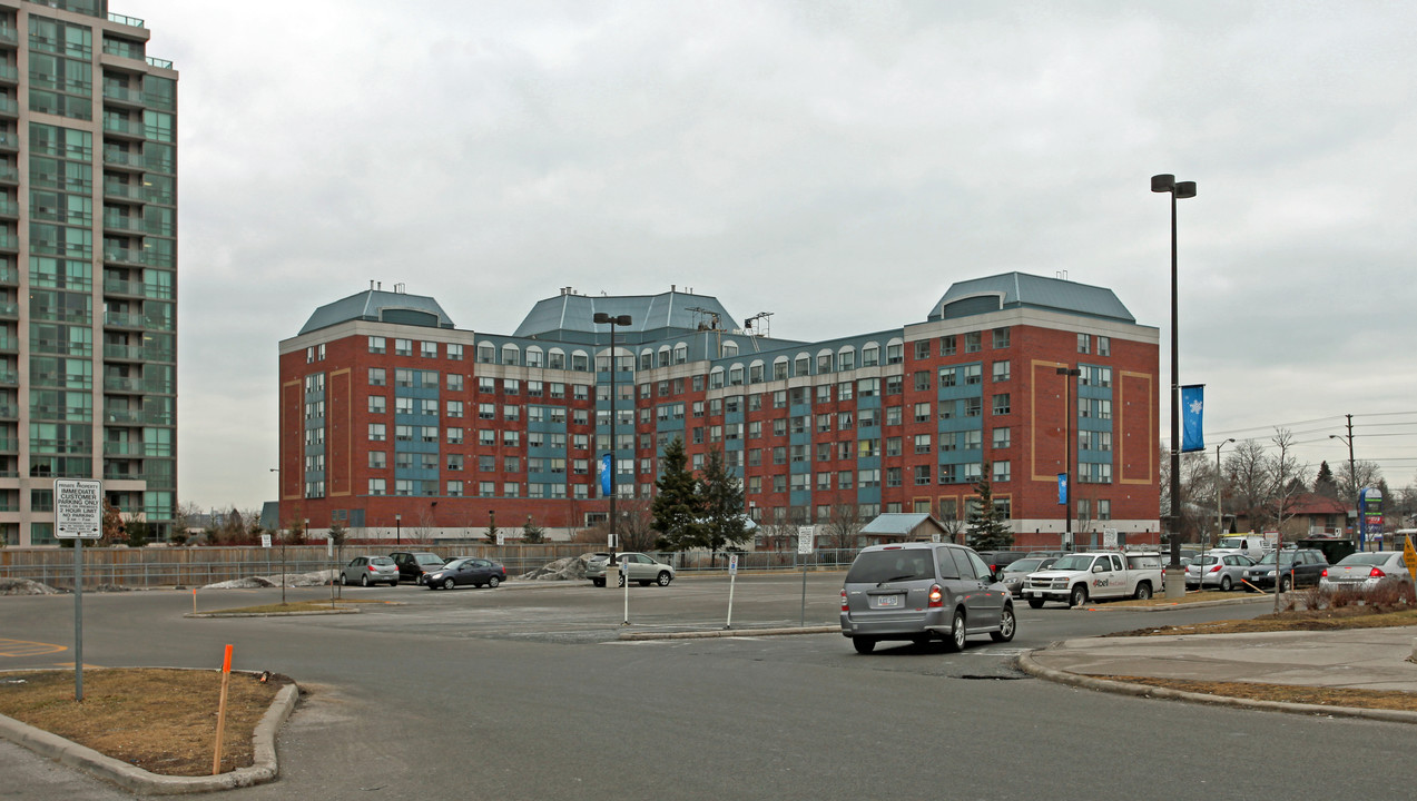 Blue Danube House in Toronto, ON - Building Photo