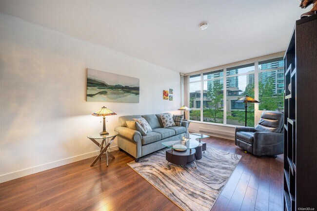 2077 Rosser Ave in Burnaby, BC - Building Photo - Building Photo