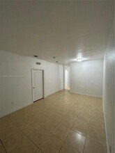 1543 SE 25th St, Unit 102 in Homestead, FL - Building Photo - Building Photo
