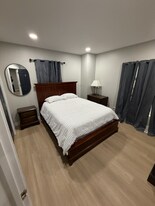 2327 Jackson St, Unit Apt 1 in Anderson, IN - Building Photo