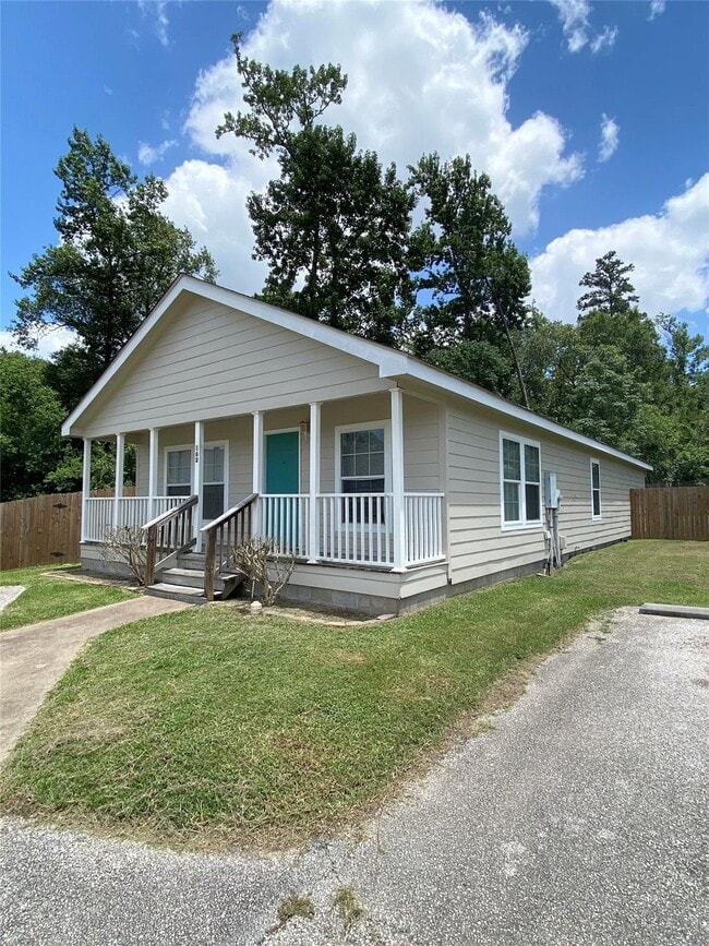 property at 162 Varsity Dr