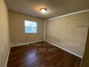 1400 S Campbell Ave in Springfield, MO - Building Photo - Building Photo