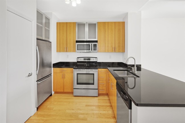 24 Ave at Port Imperial in West New York, NJ - Building Photo - Building Photo