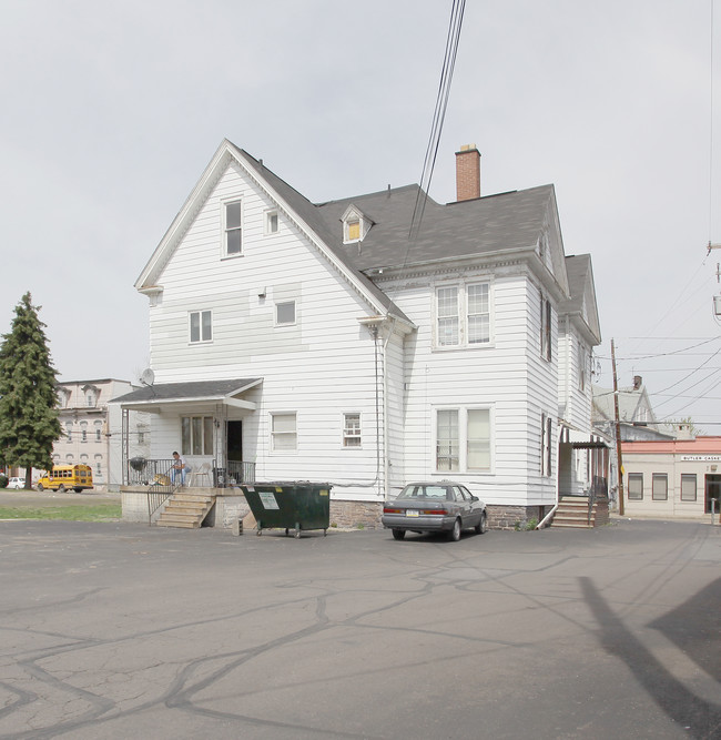 28 Academy St in Wilkes-Barre, PA - Building Photo - Building Photo