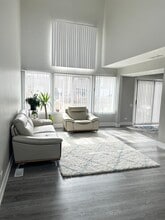 1273 Silk Oak Ln in Bartlett, IL - Building Photo - Building Photo