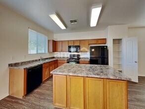 9360 W Payson Rd in Tolleson, AZ - Building Photo - Building Photo