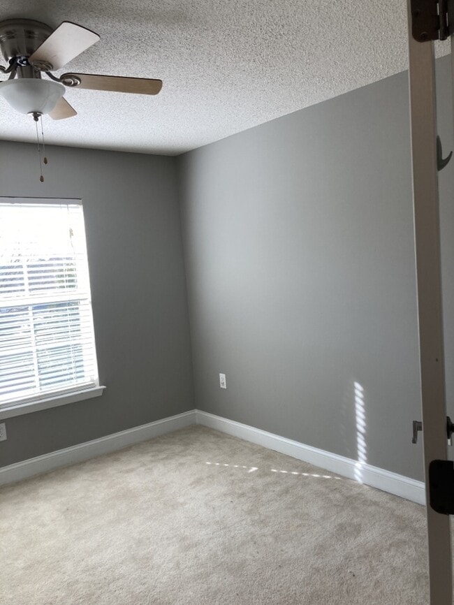 property at 433 Lookover Dr
