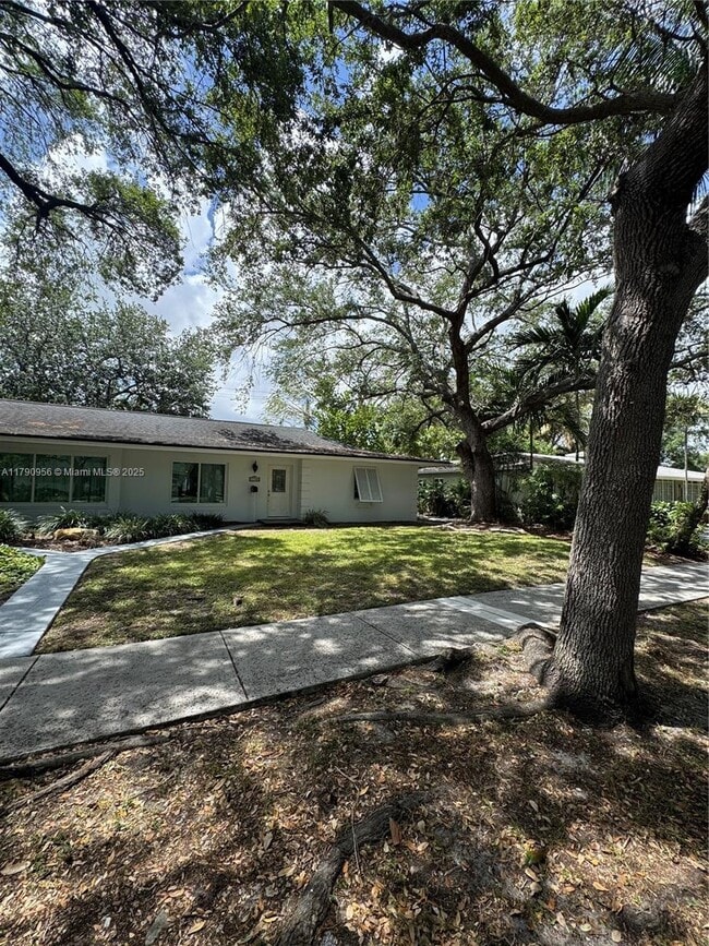 property at 11780 SW 81st Rd