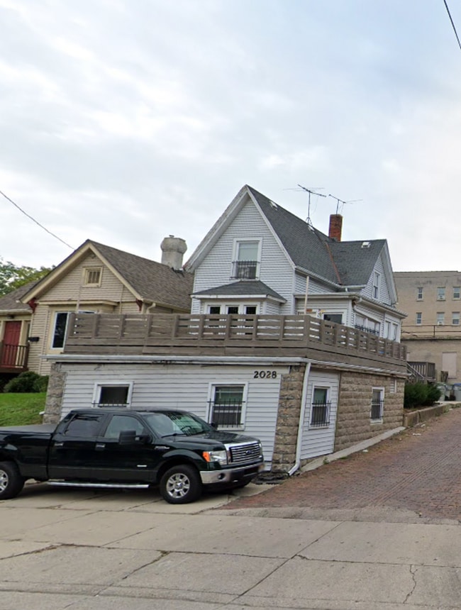 property at 2028 W Michigan St
