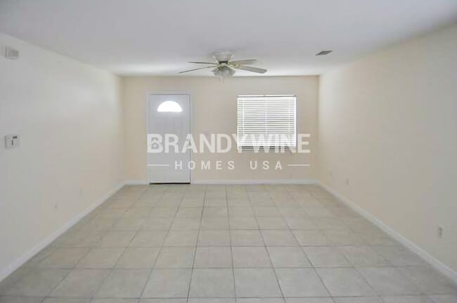 3709 E Grove St in Tampa, FL - Building Photo - Building Photo