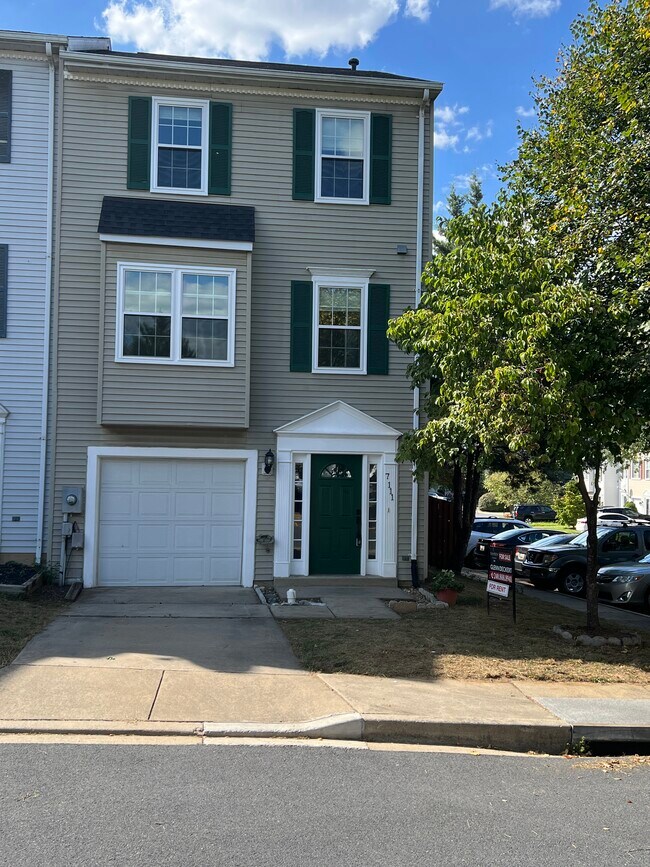 property at 7111 Oberlin Cir