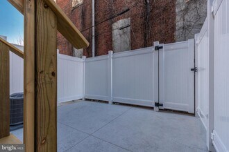 141 W Huntingdon St in Philadelphia, PA - Building Photo - Building Photo