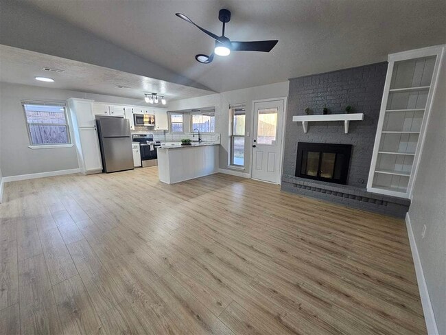 6103 SW Oakcliff Ave in Lawton, OK - Building Photo - Building Photo