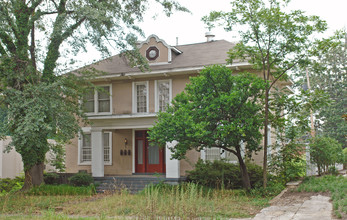 1527 Monroe Ave in Memphis, TN - Building Photo - Building Photo