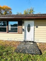 344 Durham Dr in Steger, IL - Building Photo