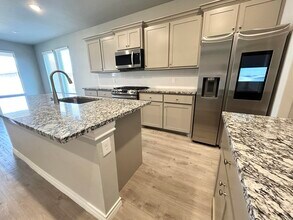 7612 61st St in Lubbock, TX - Building Photo - Building Photo